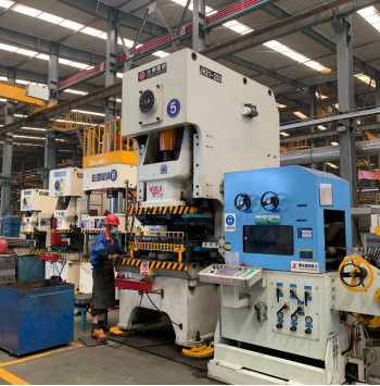 12 ton torenkraan 30-200 meter hefhoogte met de beste prijs Turkije Chassis / stationary foundation type torenkraan