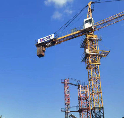 SINOCORP 8ton Building Tower Crane 60m Boom Chassis Type / Low-Consumption Tower Crane Met Anker Frame